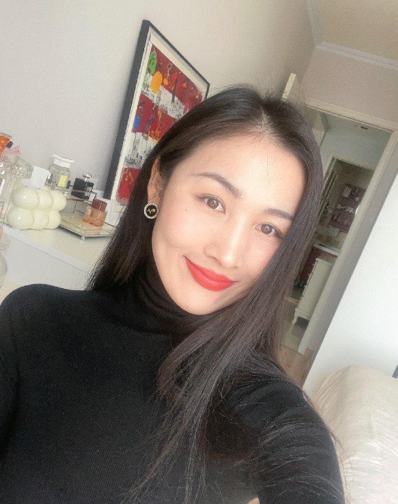 A628 照片709张 视频557个 中国女 宝妈 成熟少妇 生活日常 旅游 带娃 真实 视频包含实况Live