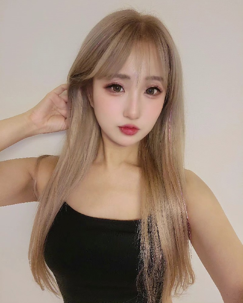 A2074 照片2988张 视频18个 日本 旅居韩国甜美型可爱美女 性感 生活日常 旅游 工作 自拍多