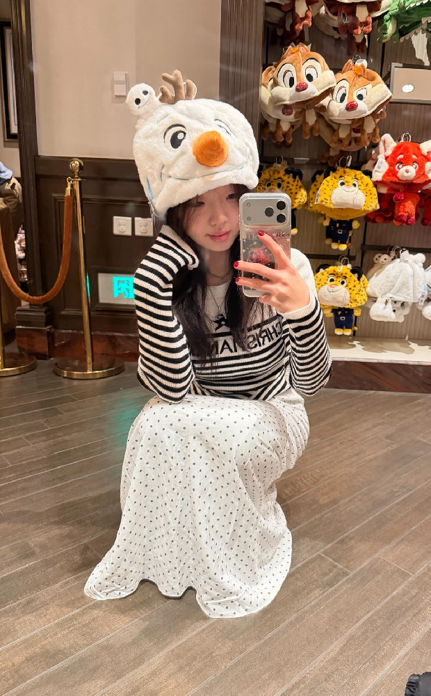 G986 照片147张 视频135个 同人私密 年轻少女 高中生 大尺度性感擦边 真实